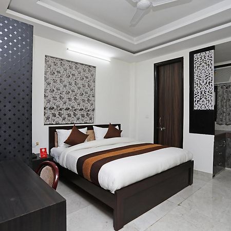 Tipsyy Inn 015 Гургаон Екстериор снимка