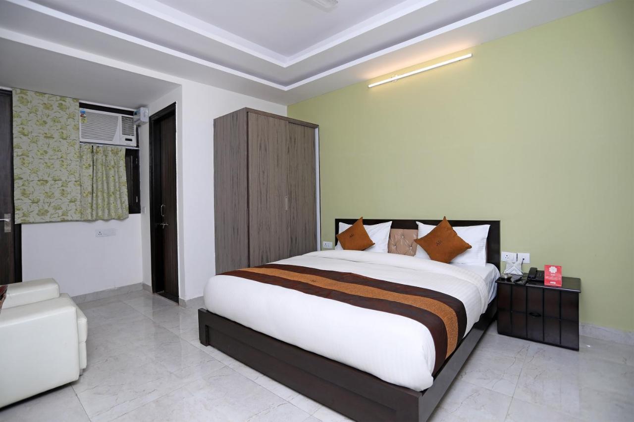 Tipsyy Inn 015 Гургаон Екстериор снимка