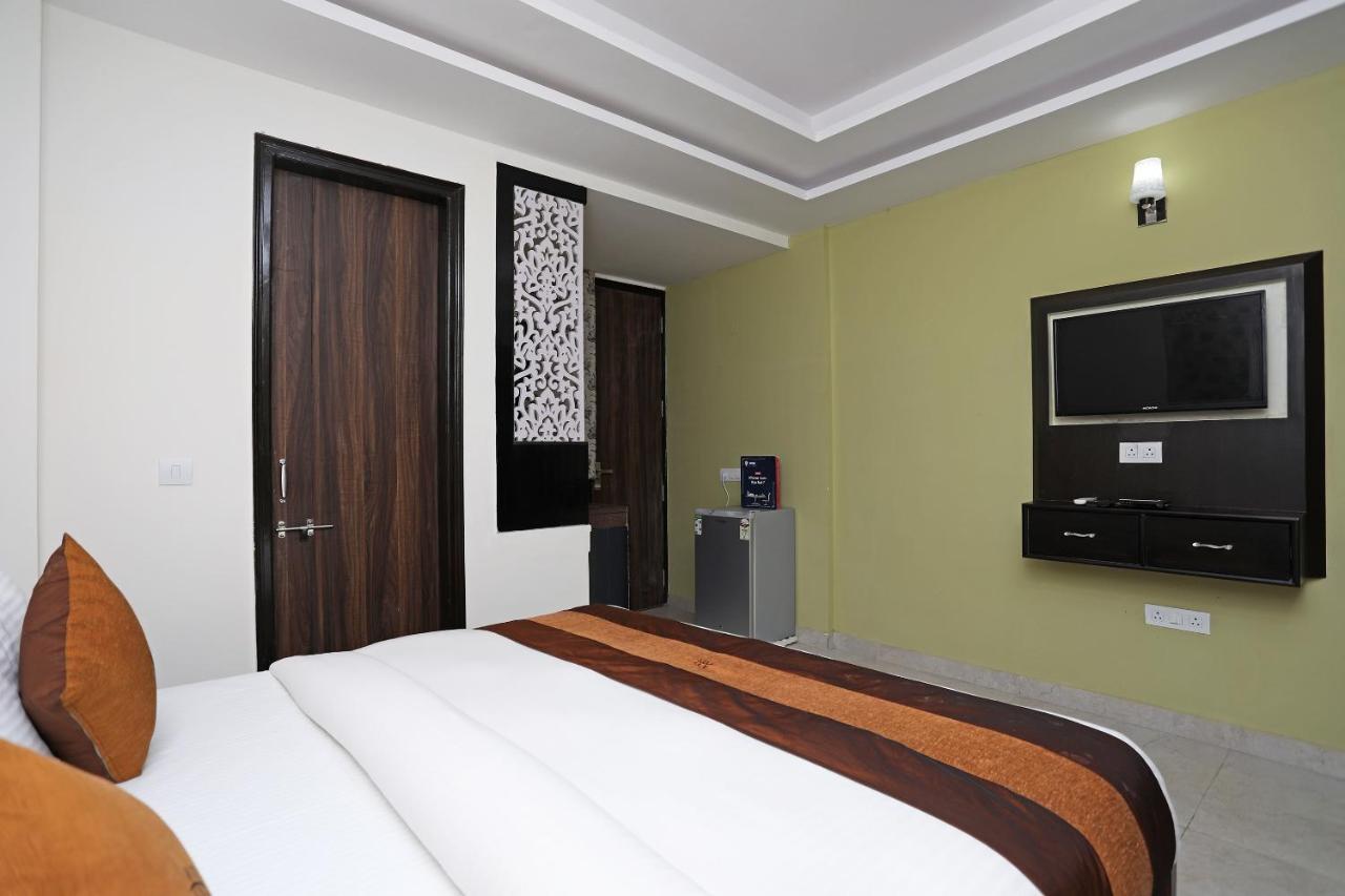 Tipsyy Inn 015 Гургаон Екстериор снимка