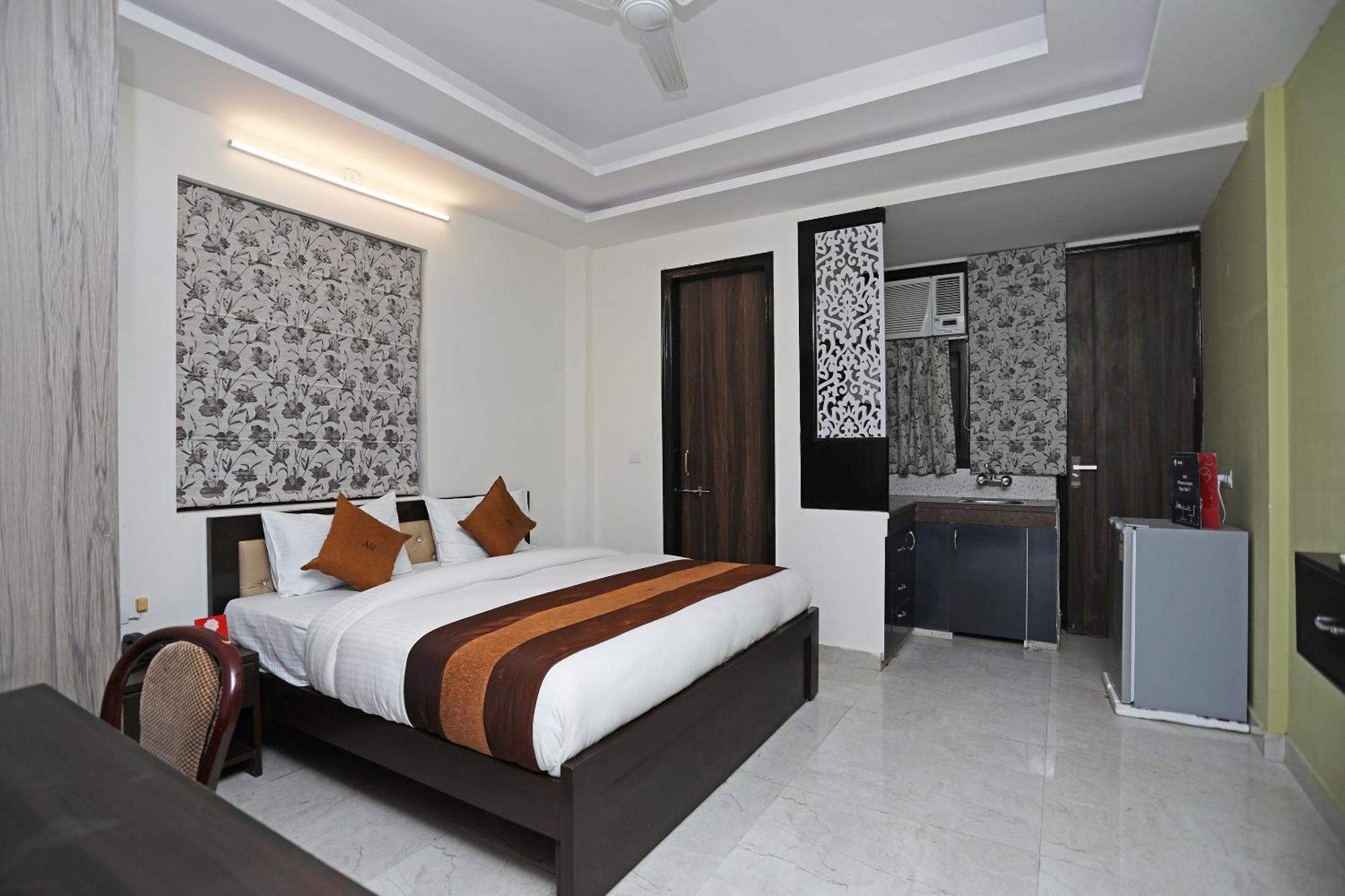 Tipsyy Inn 015 Гургаон Екстериор снимка