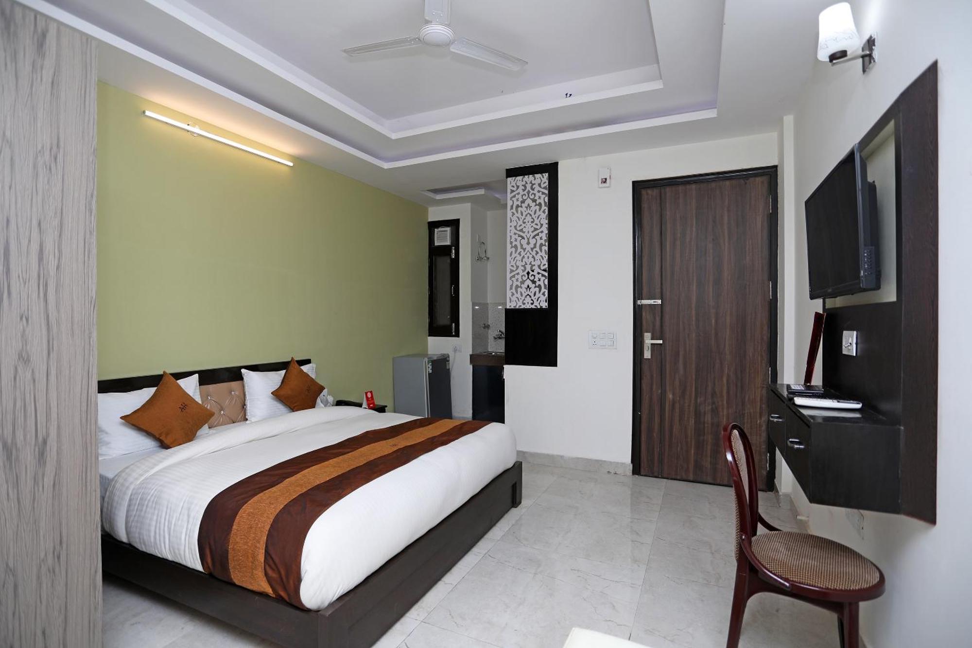 Tipsyy Inn 015 Гургаон Екстериор снимка