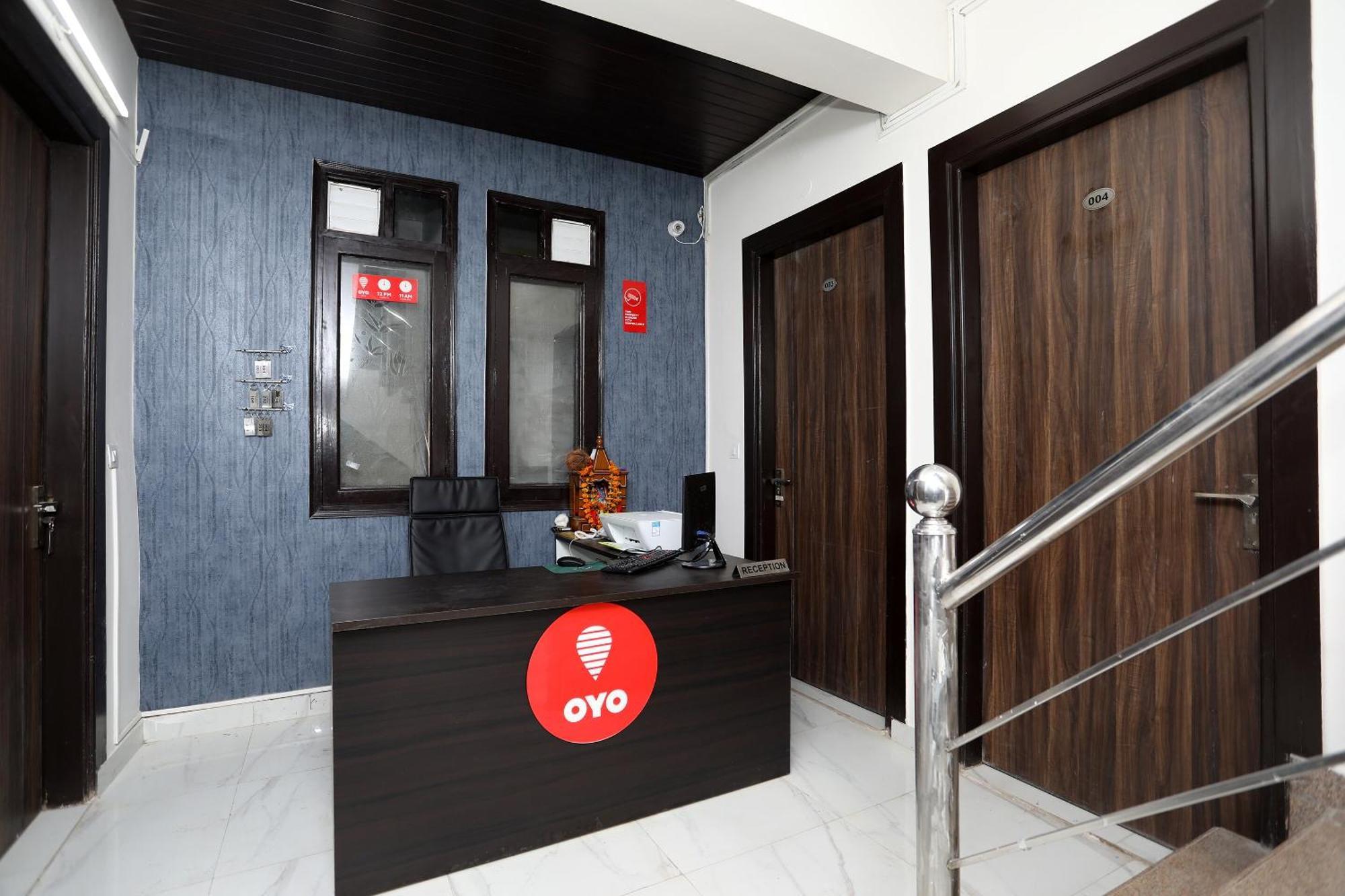 Tipsyy Inn 015 Гургаон Екстериор снимка