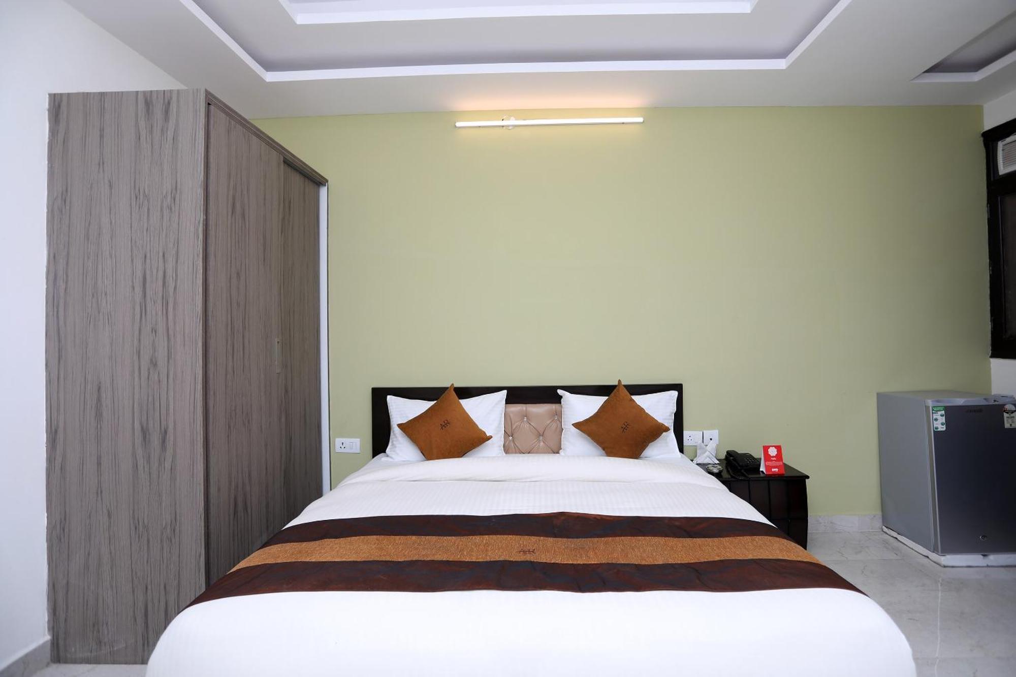 Tipsyy Inn 015 Гургаон Екстериор снимка